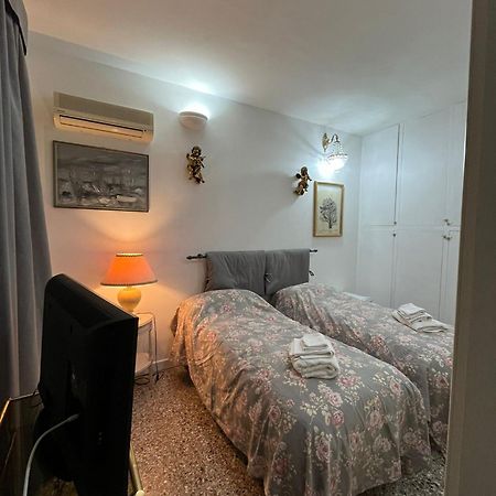Stanza Con Ottima Posizione Hotel Rome Exterior photo